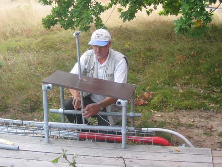 2025-09-26 Preben is making an opening handle for the Minister 1